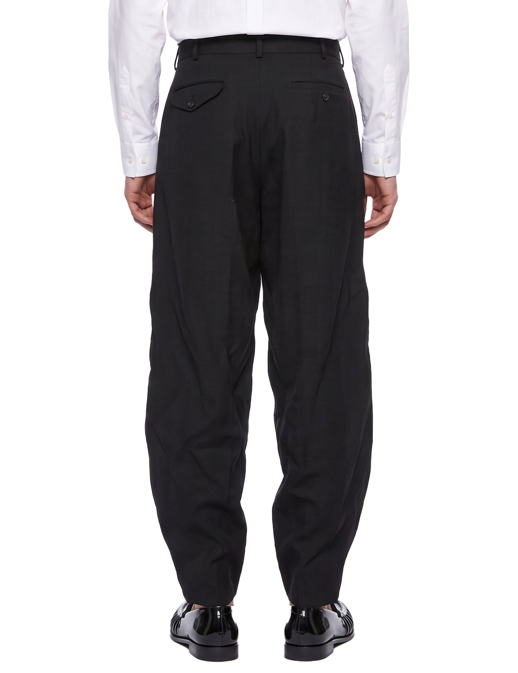 Pantaloni con pinces in nero 