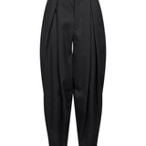 Pantaloni con pinces in nero 