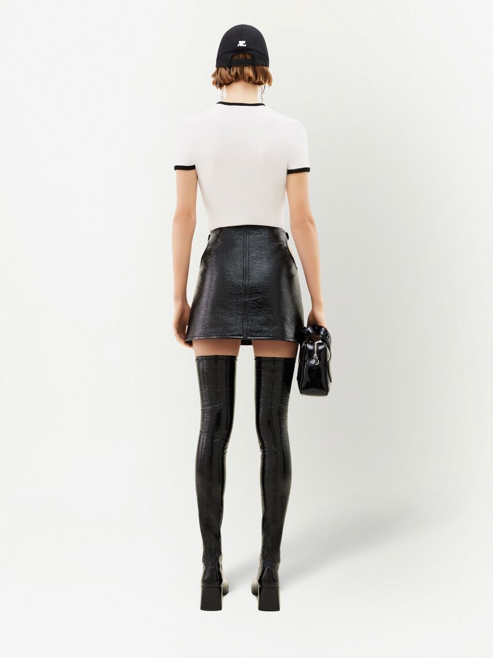 T-shirt con bordo a contrasto in bianco 