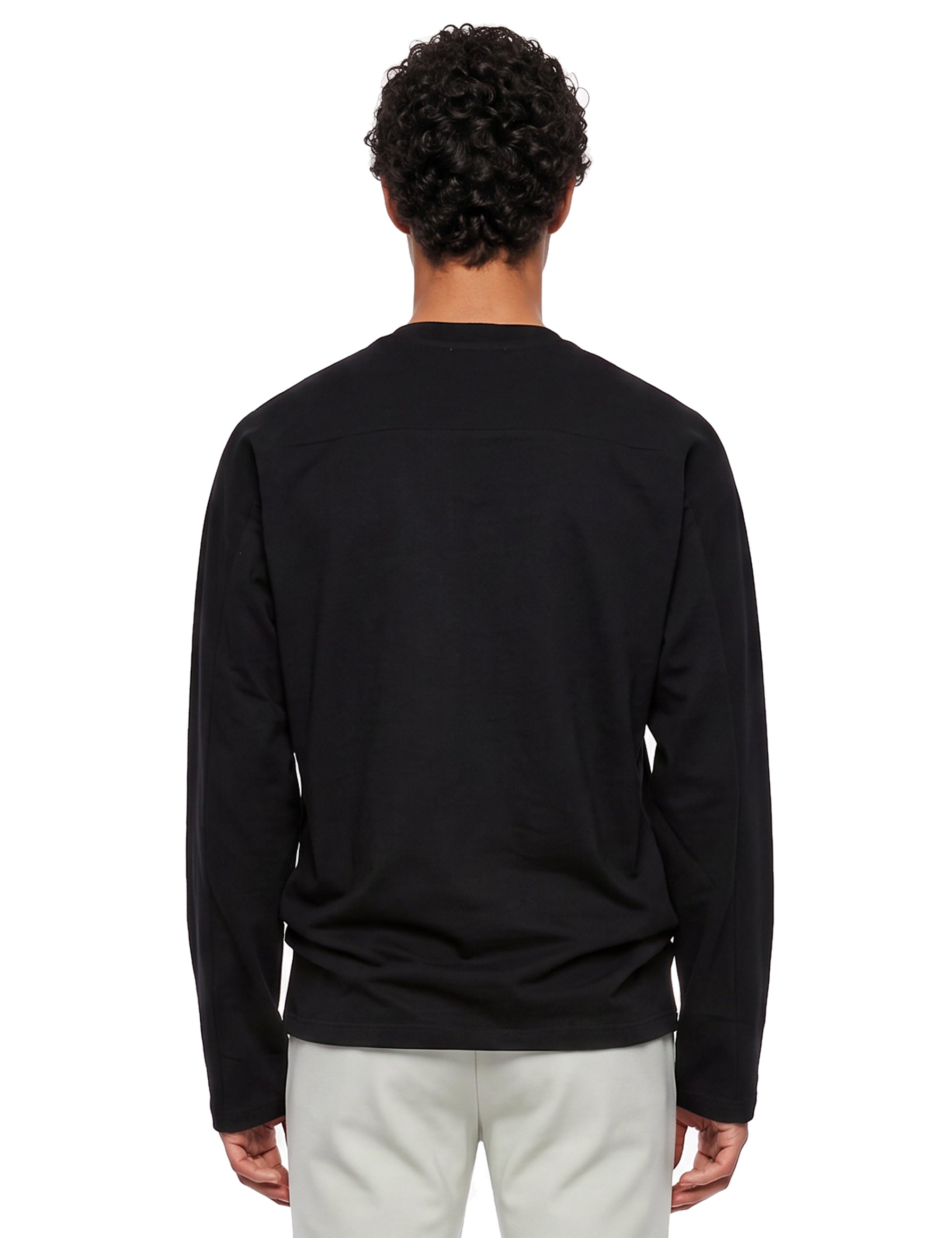Maglia a manica lunga in nero 