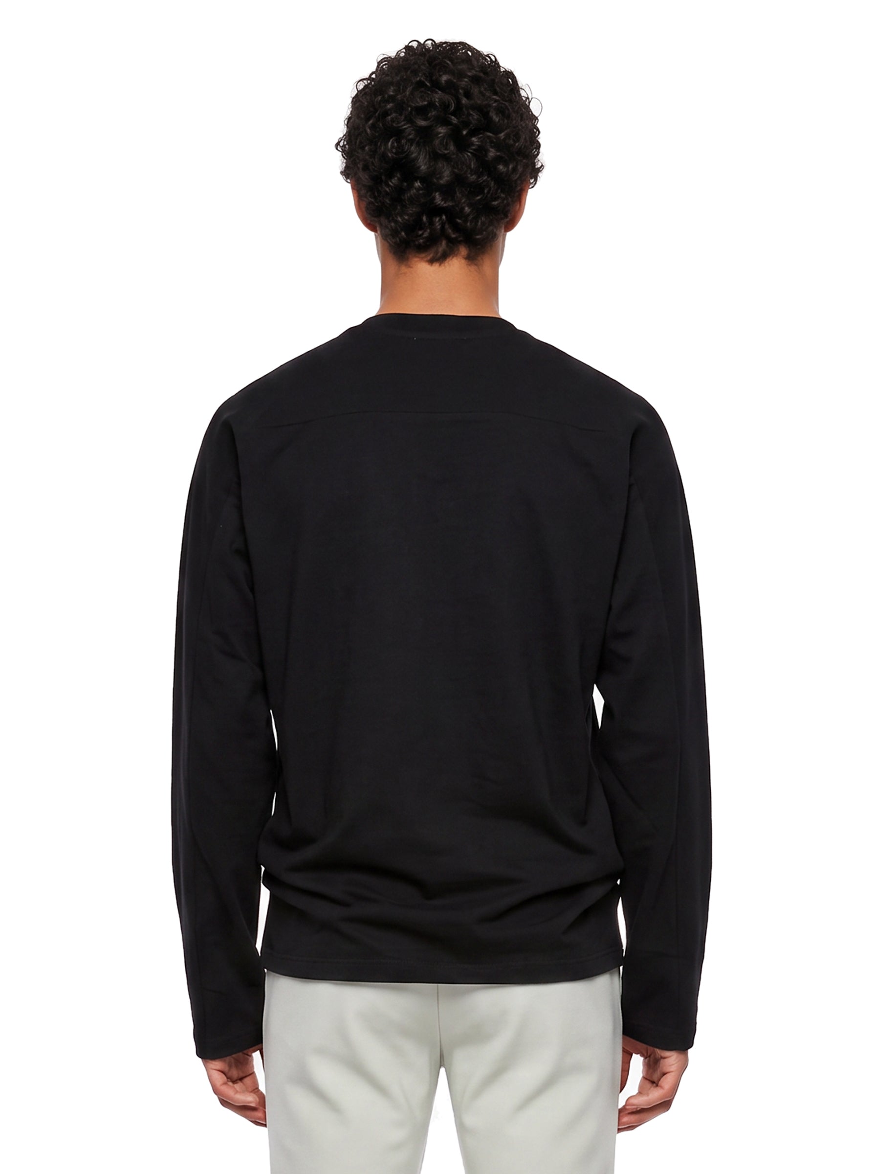 Maglia a manica lunga in nero 