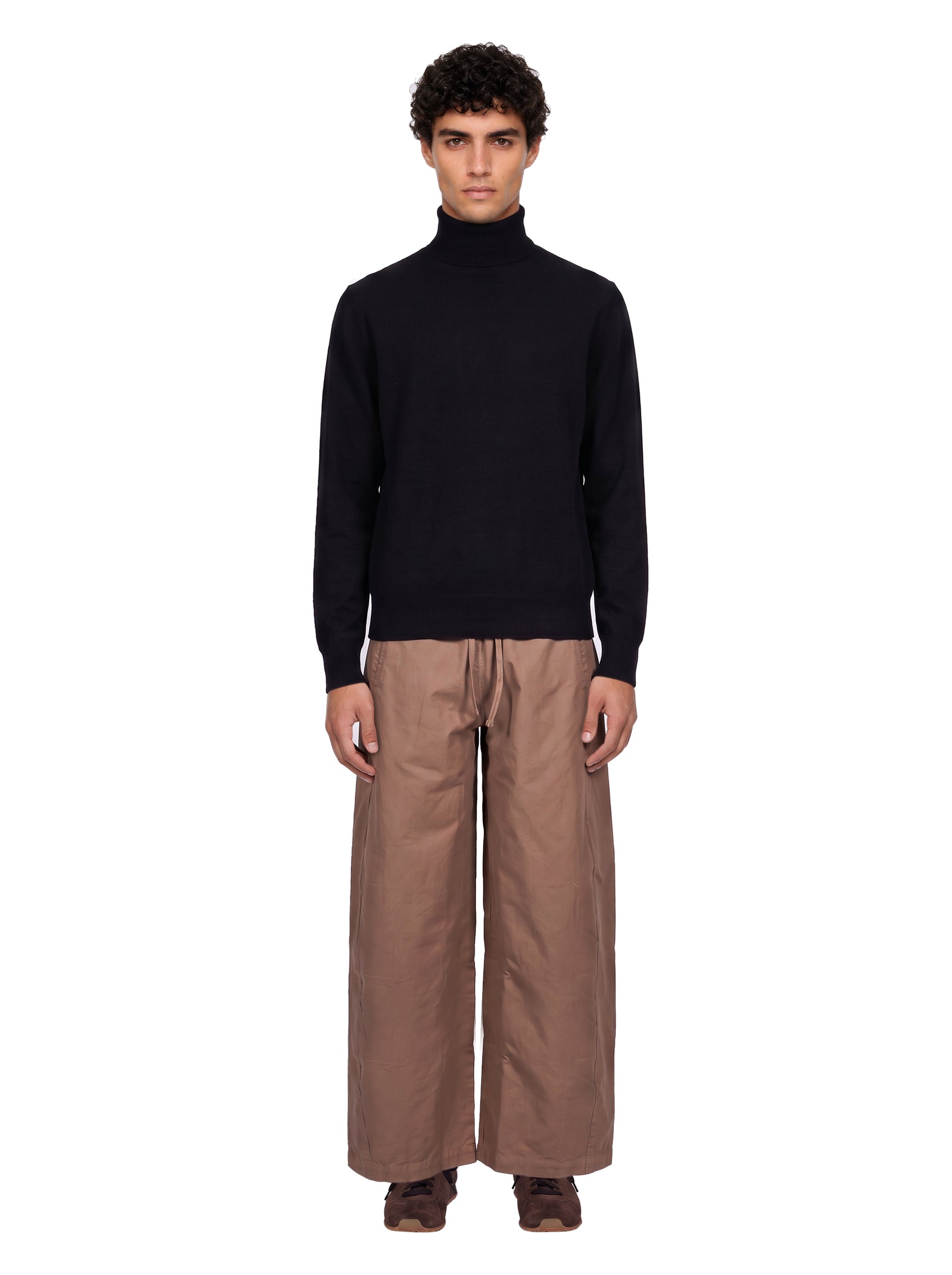 Maglione a collo alto in nero 