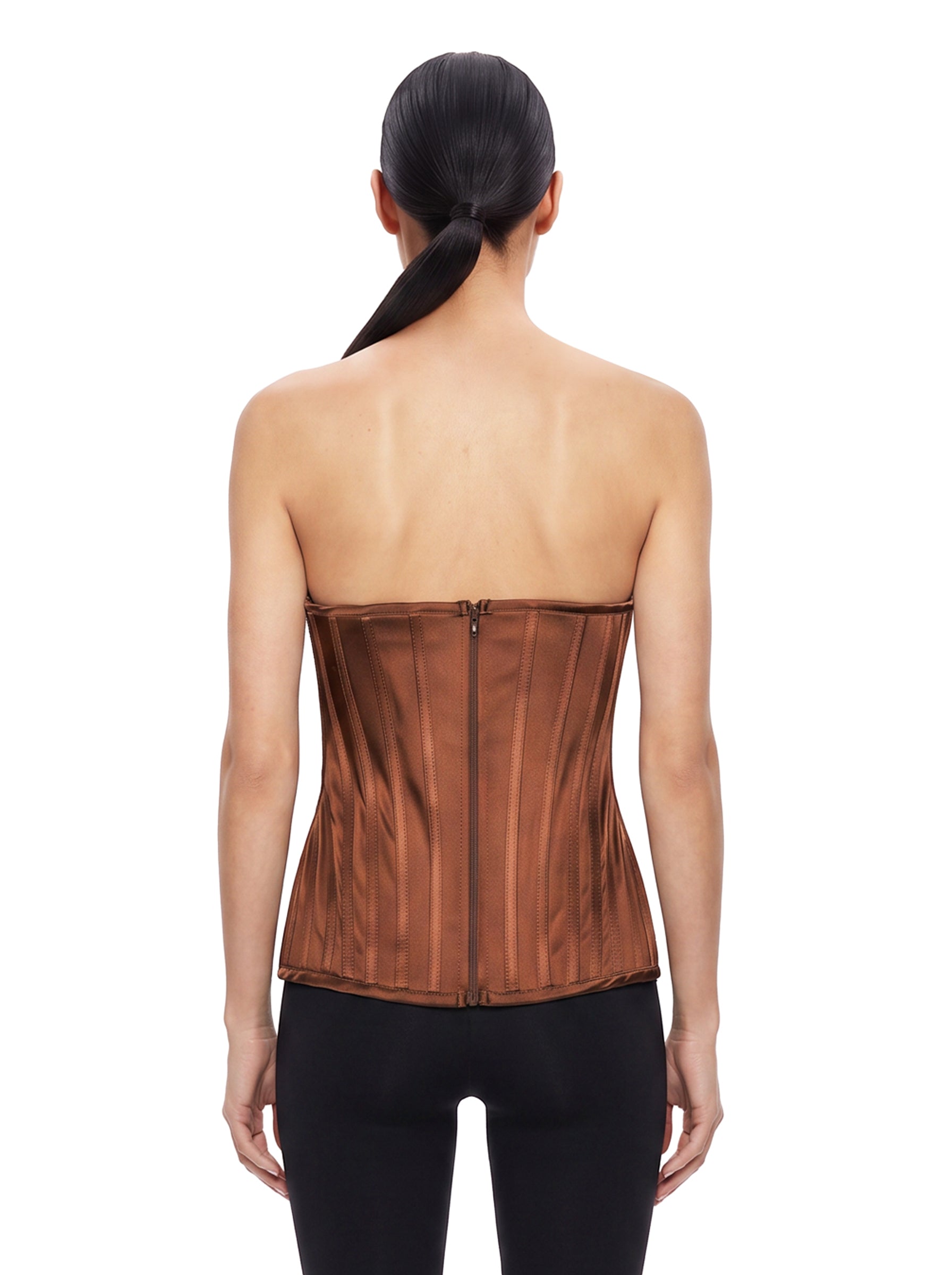 Top satinato a corsetto in marrone 