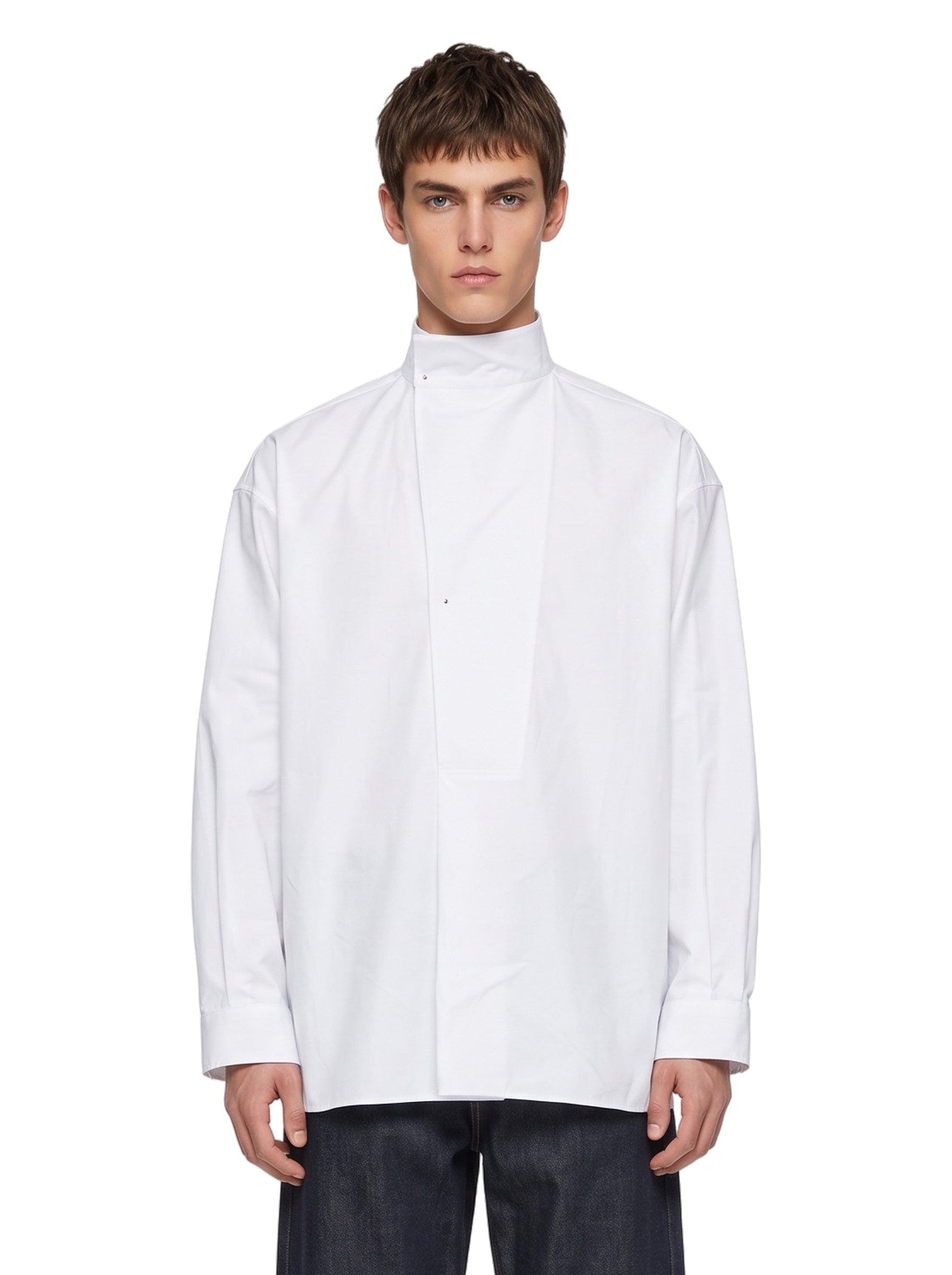 Camicia oversize collo alto in bianco 