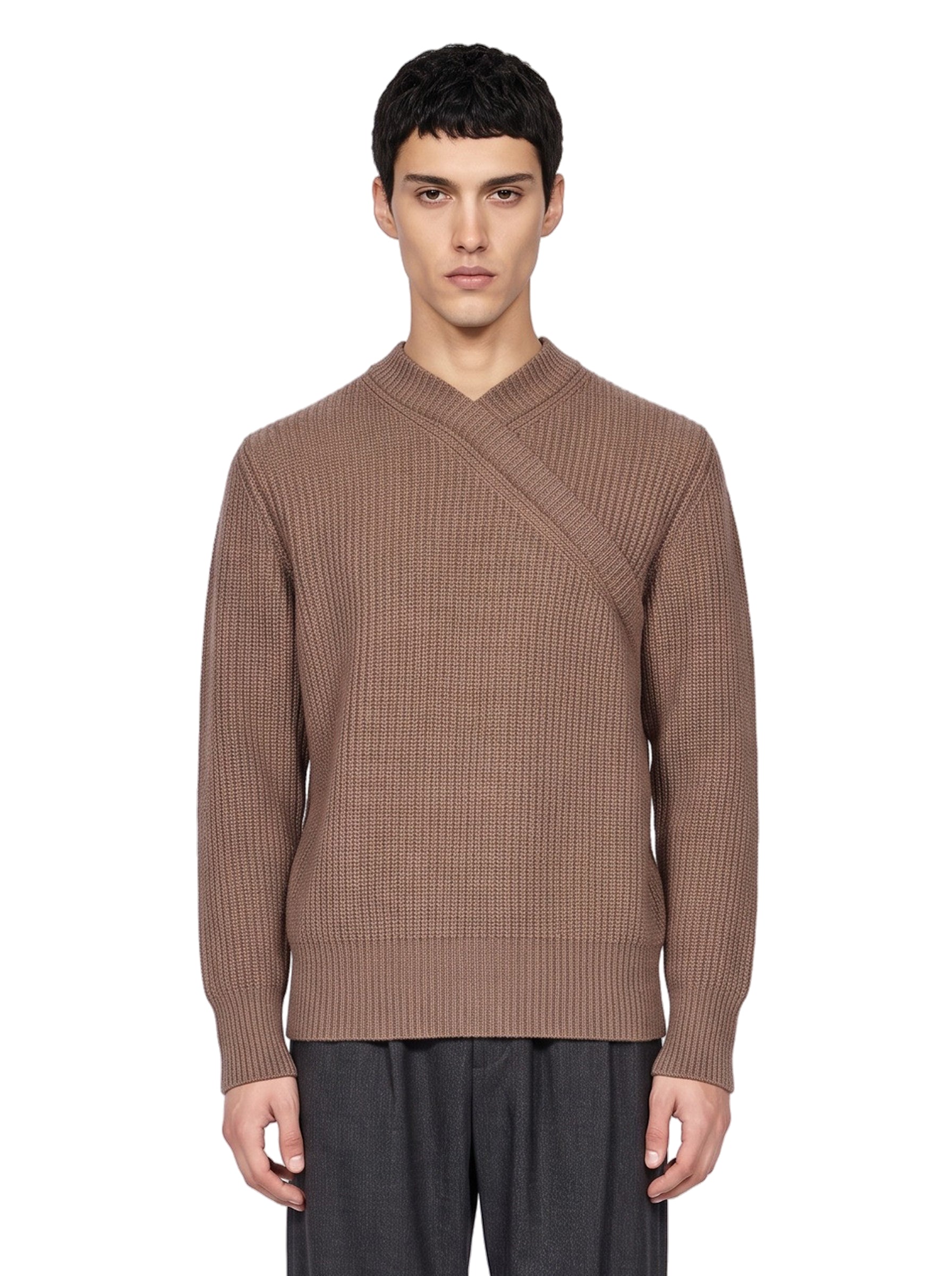 Maglione con collo asimmetrico in marrone 