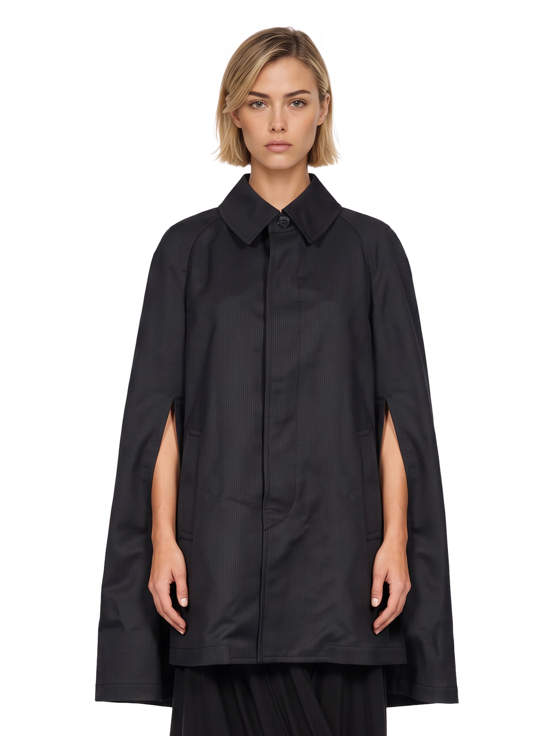Cappotto a mantella in nero 