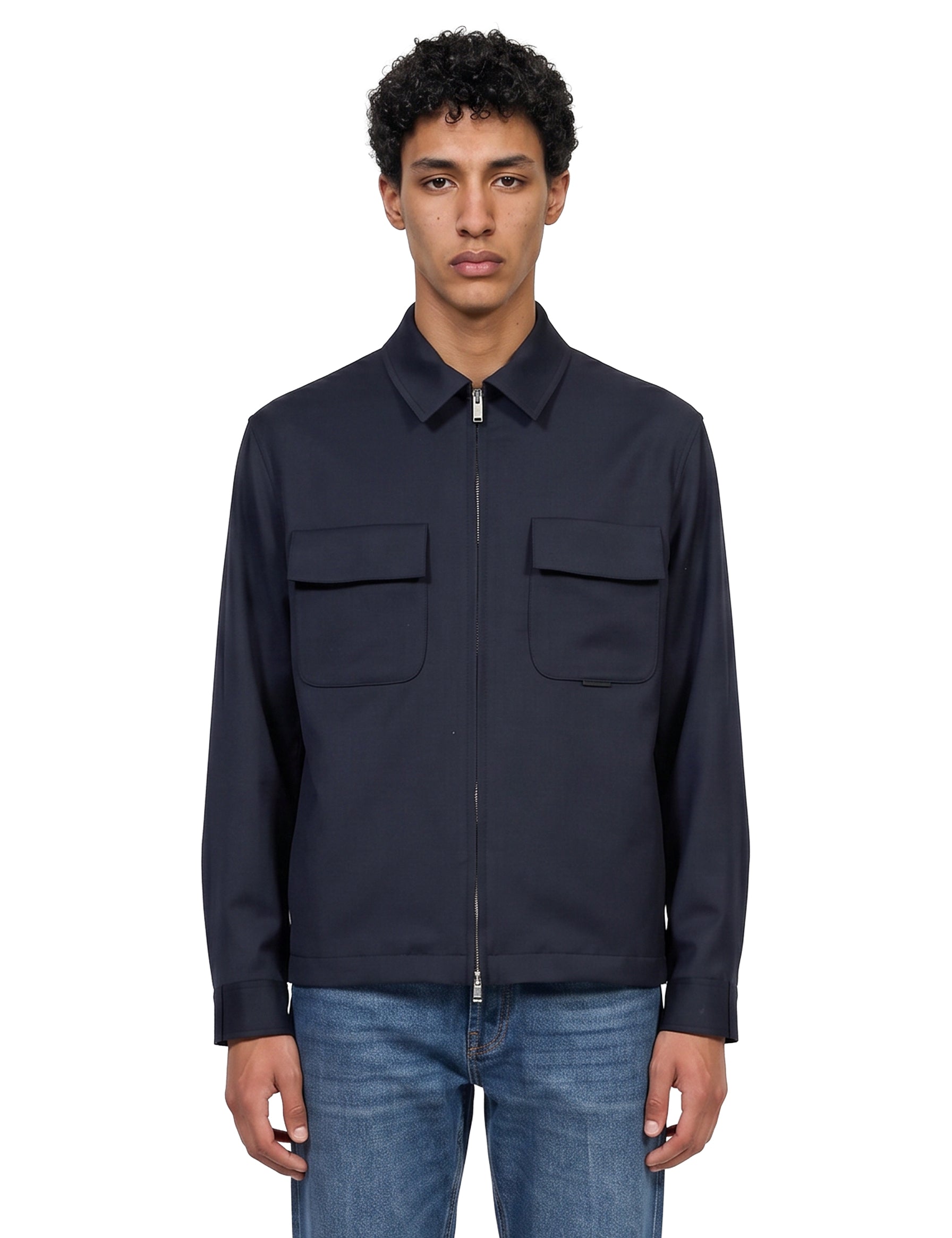 Giacca camicia con tasche in blu 