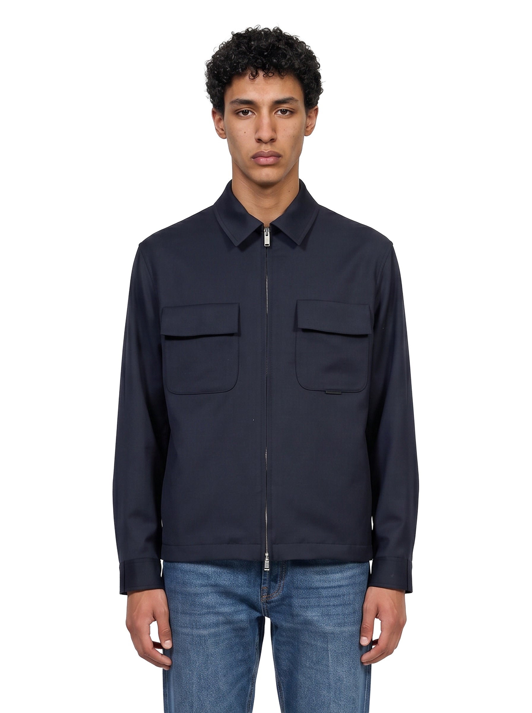 Giacca camicia con tasche in blu 
