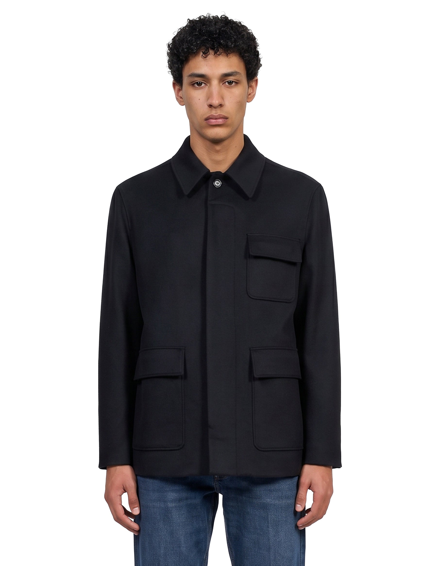 Giacca con tasche in nero 