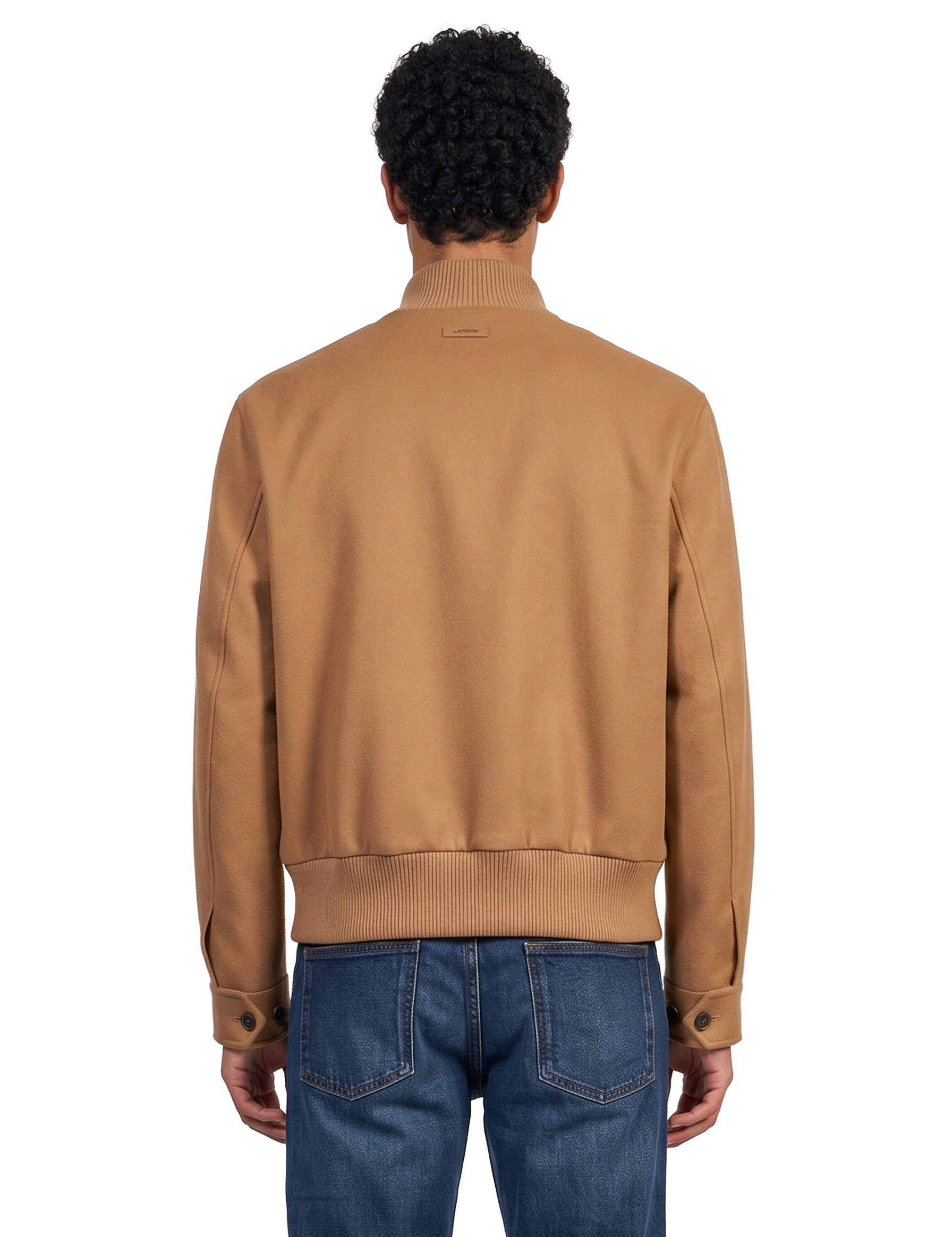 Giacca con tasche sul petto in beige 