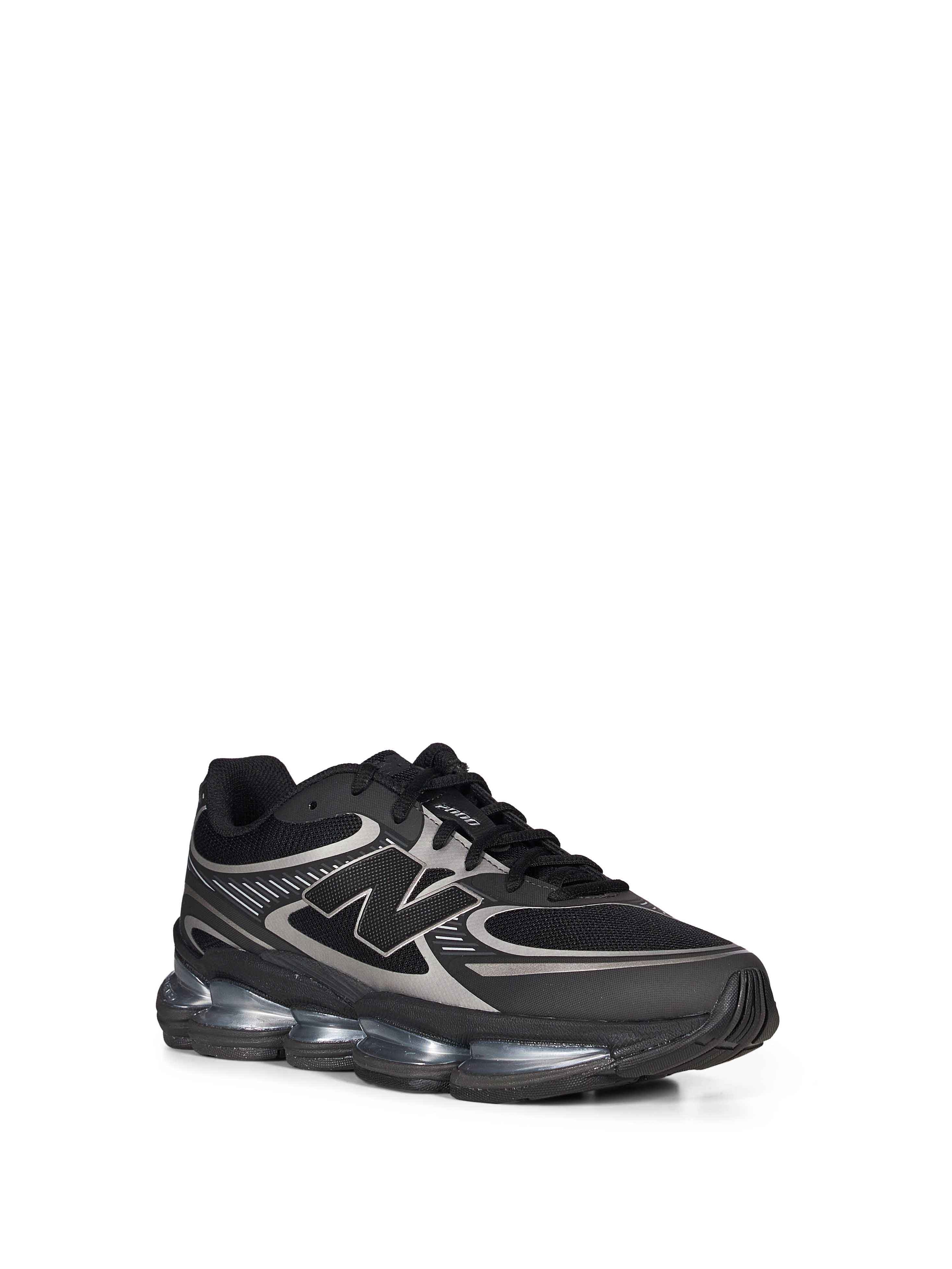 Sneakers 2000 in nero 