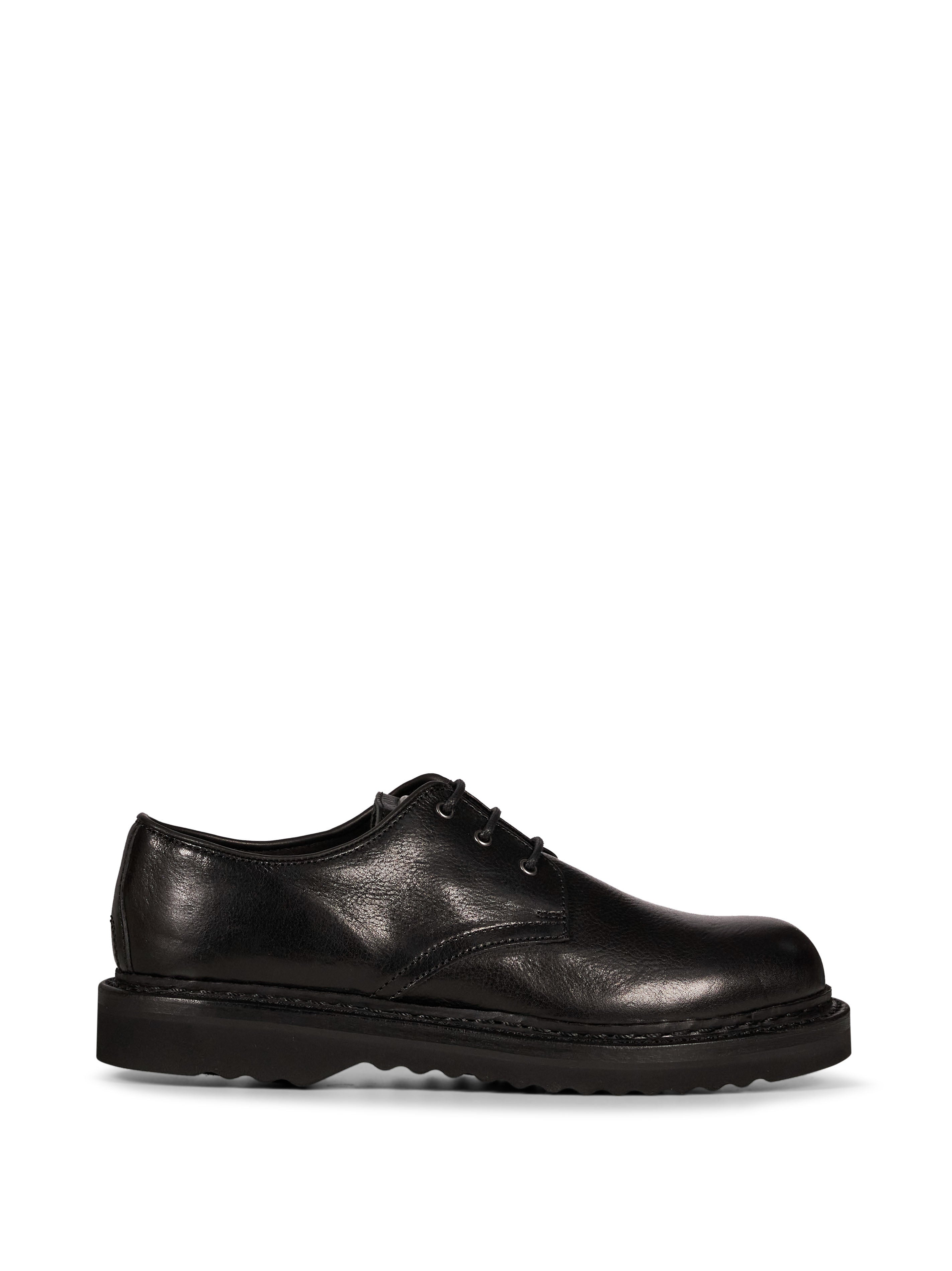 Derby con lacci Trampler in nero 
