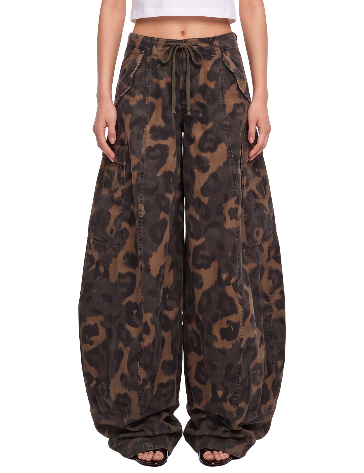 Jeans cargo Sixouxsie in marrone 