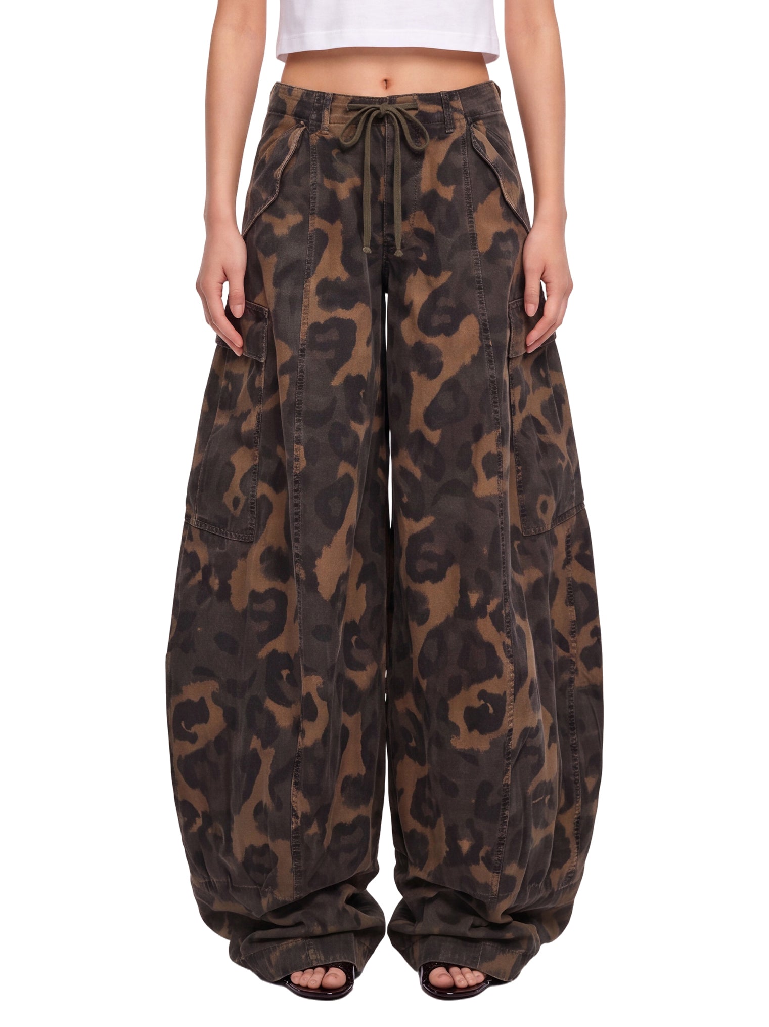 Jeans cargo Sixouxsie in marrone 