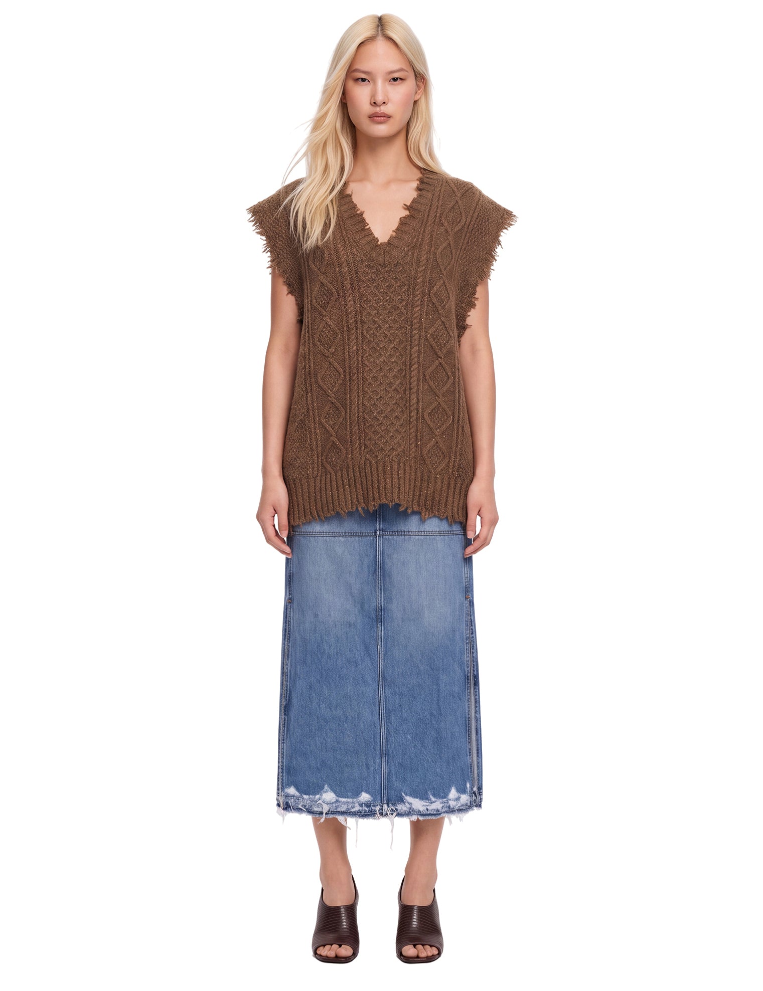 Gilet sfrangiato in maglia in marrone 