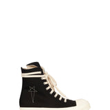 Sneakers stivaletto con stella in nero 