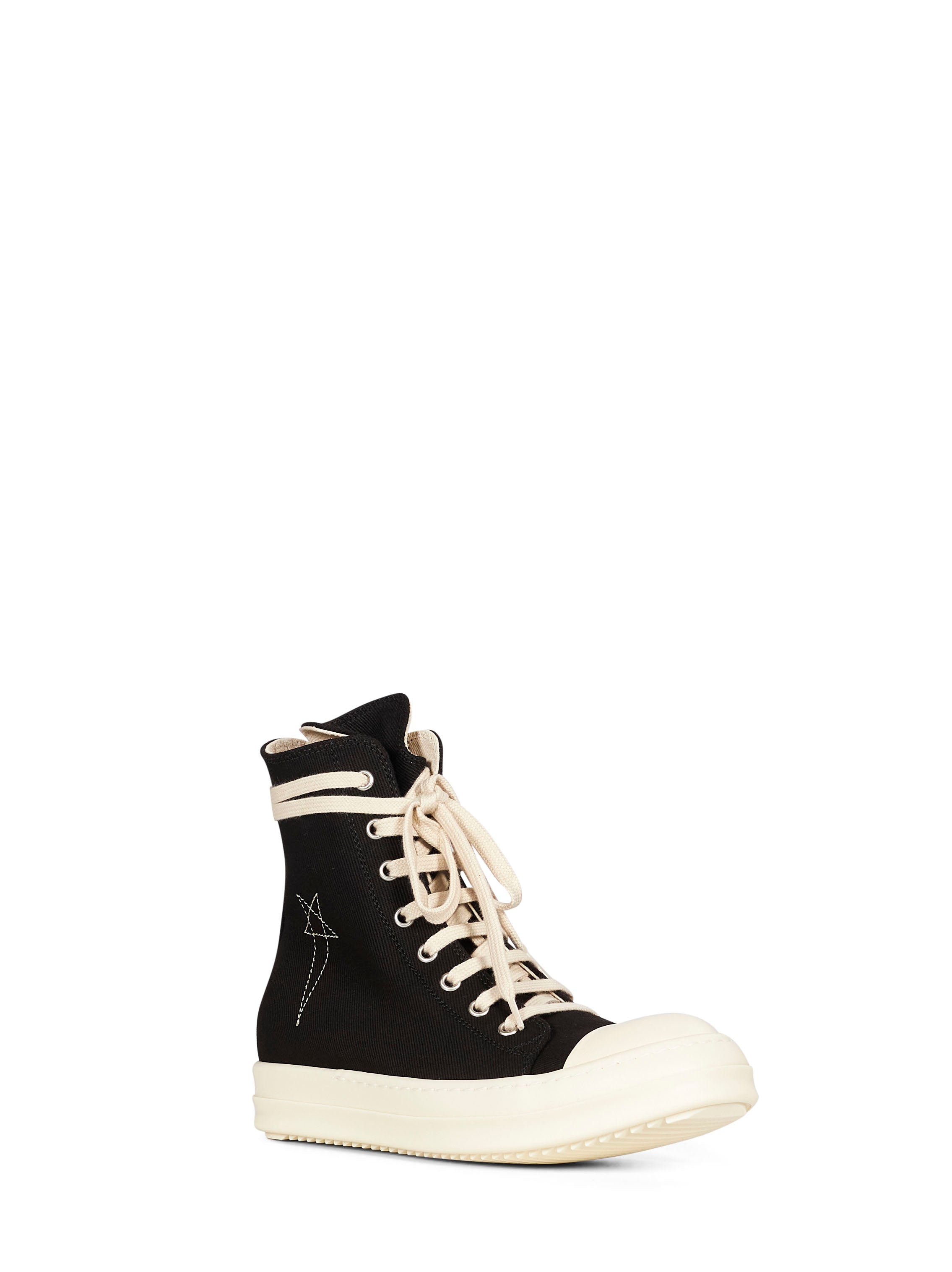 Sneakers stivaletto con stella in nero 