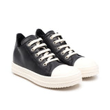 Sneakers basse in pelle in nero 