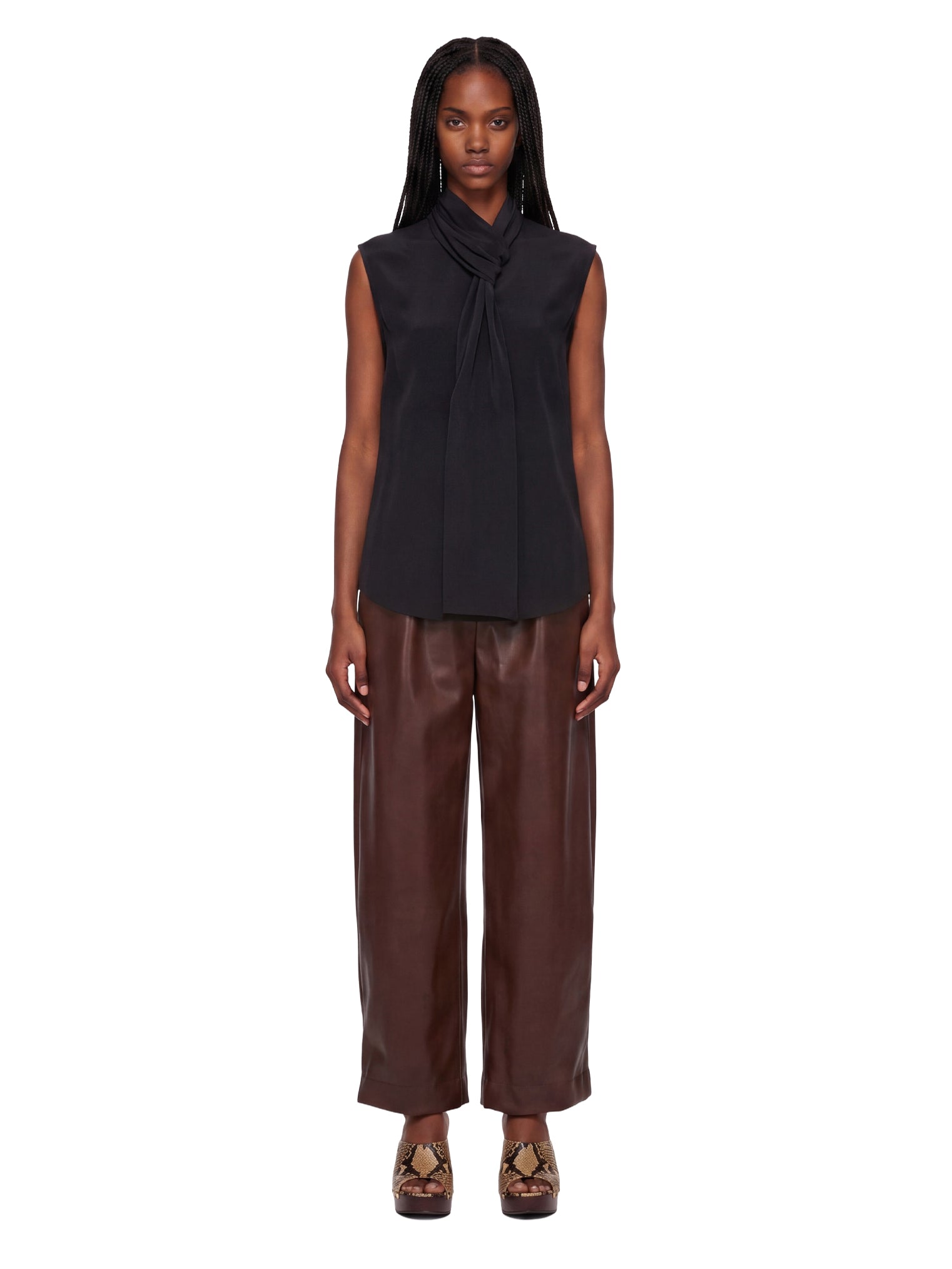 Pantaloni a vita alta in pelle in marrone 