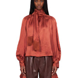 Blusa con dettaglio a sciapra con frage in marrone 