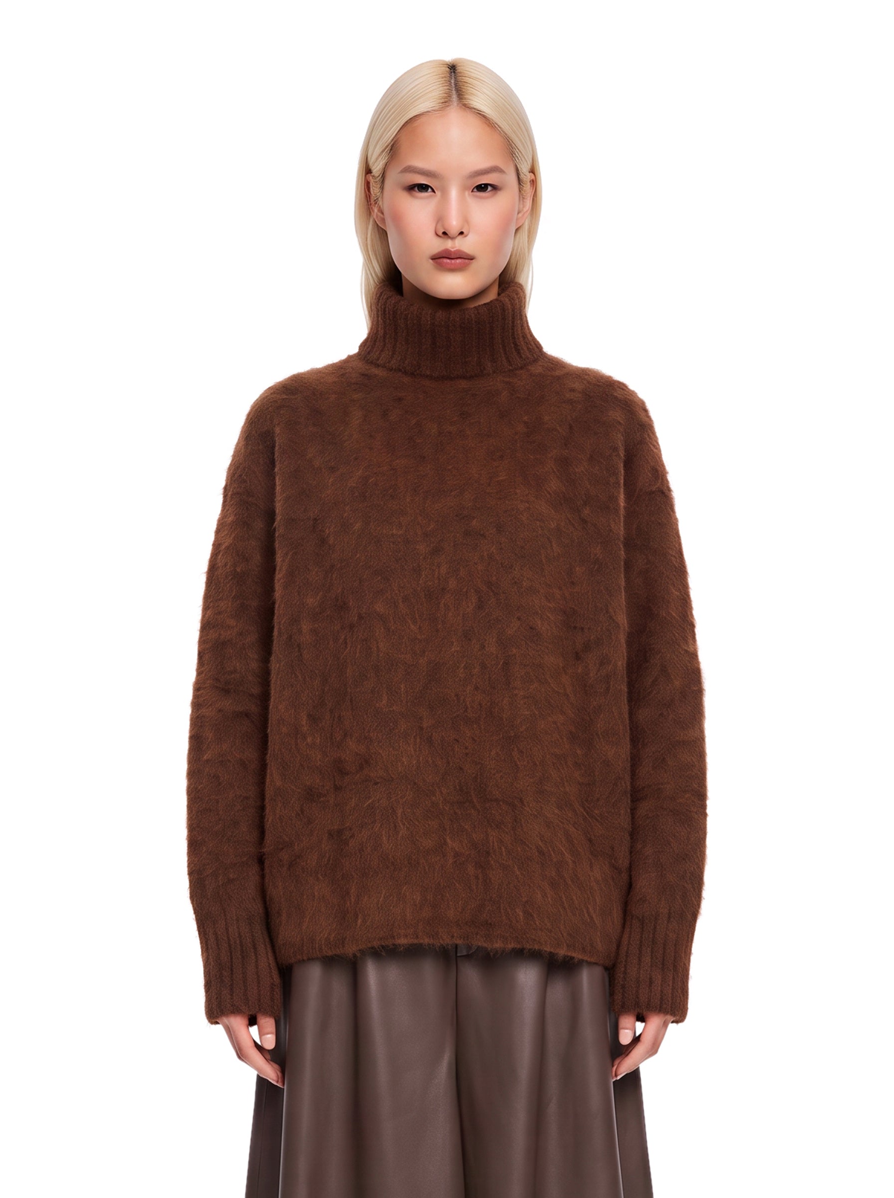 Maglione a collo alto con texture morbida in marrone 
