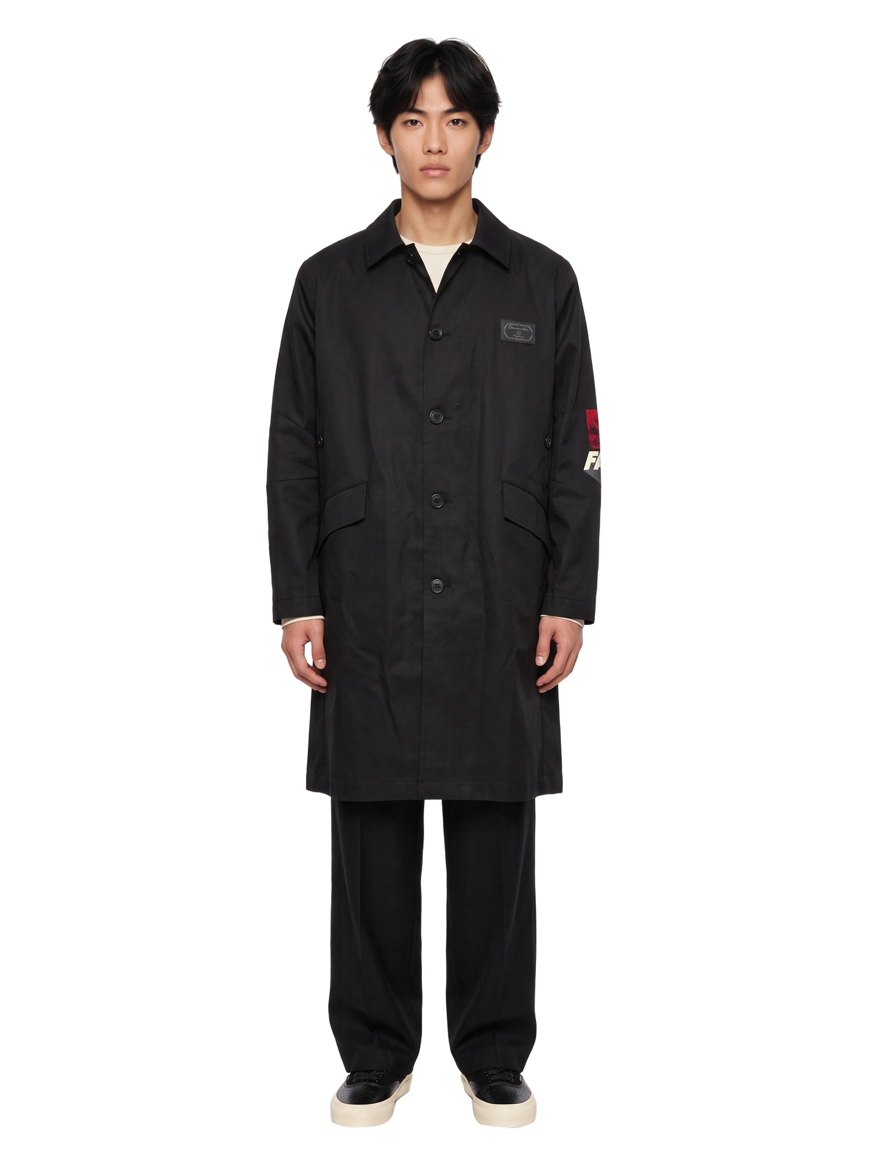 Cappotto con collo alla coreana in nero 