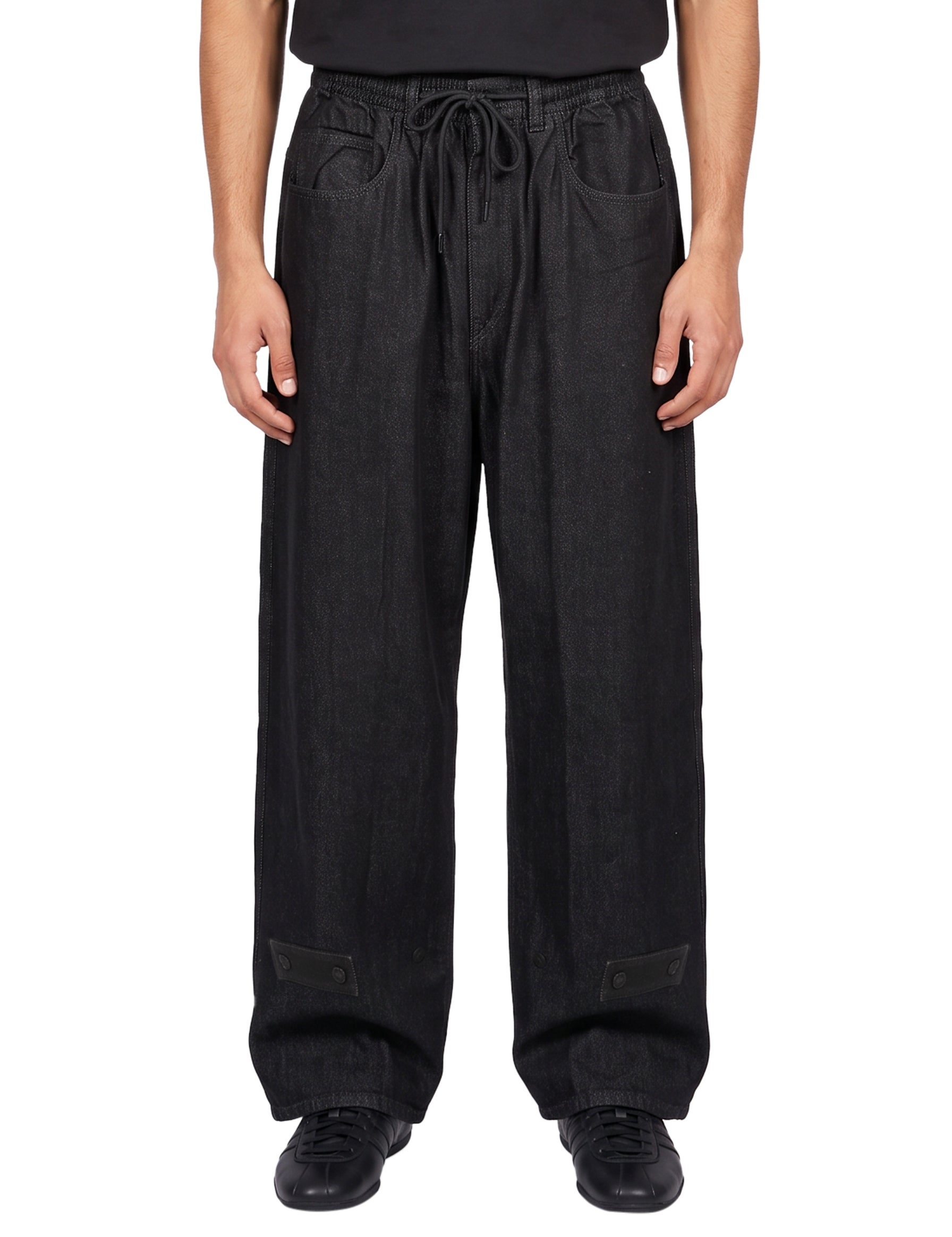 Pantaloni baggy con coulisse in nero 
