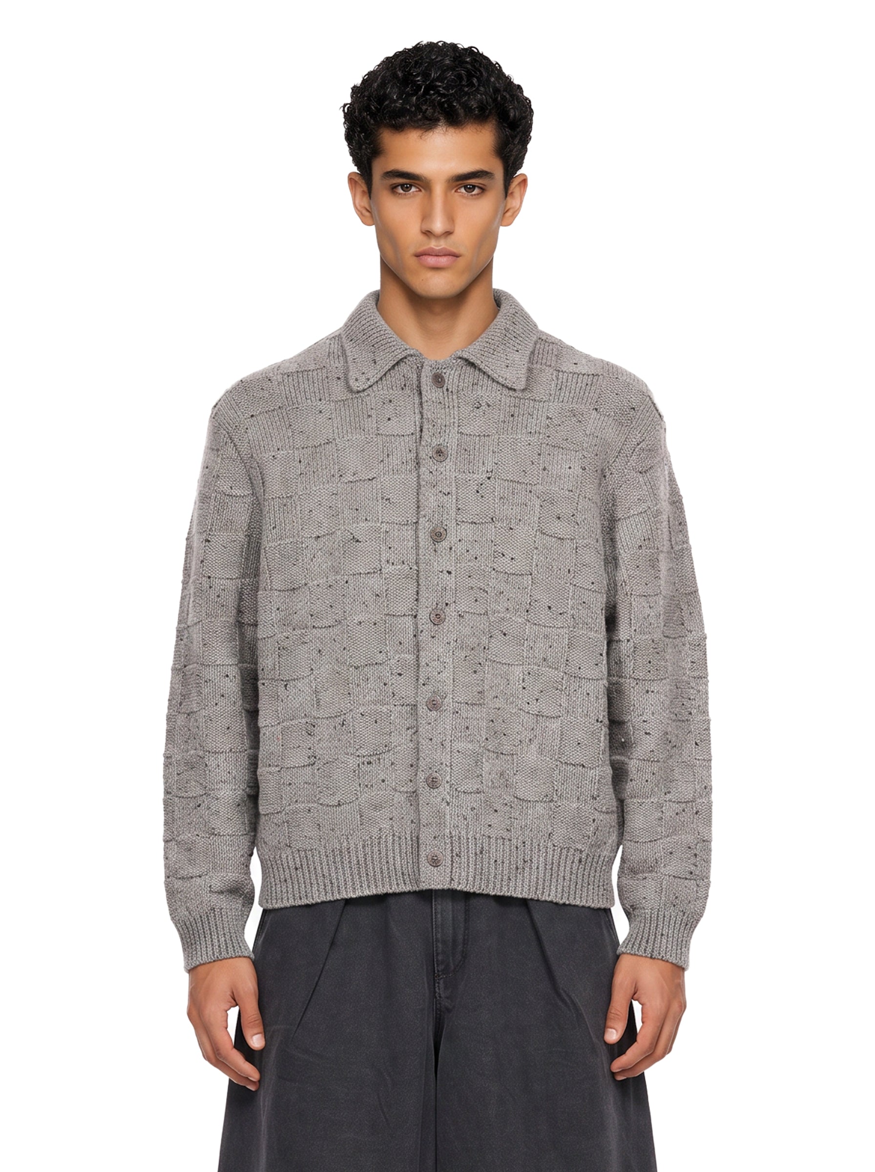 Cardigan con bottoni in grigio 