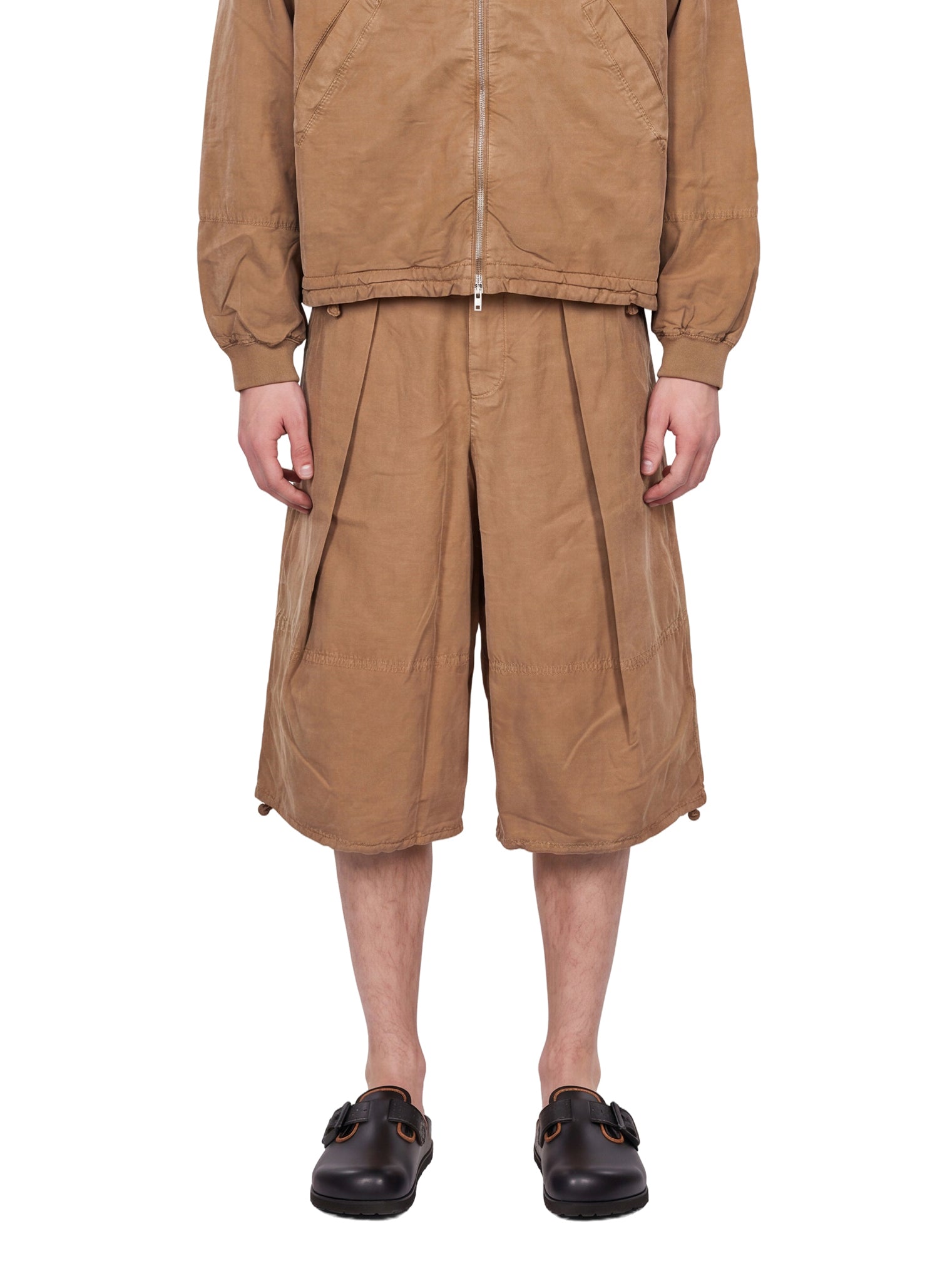 Shorts a gamba larga in beige 