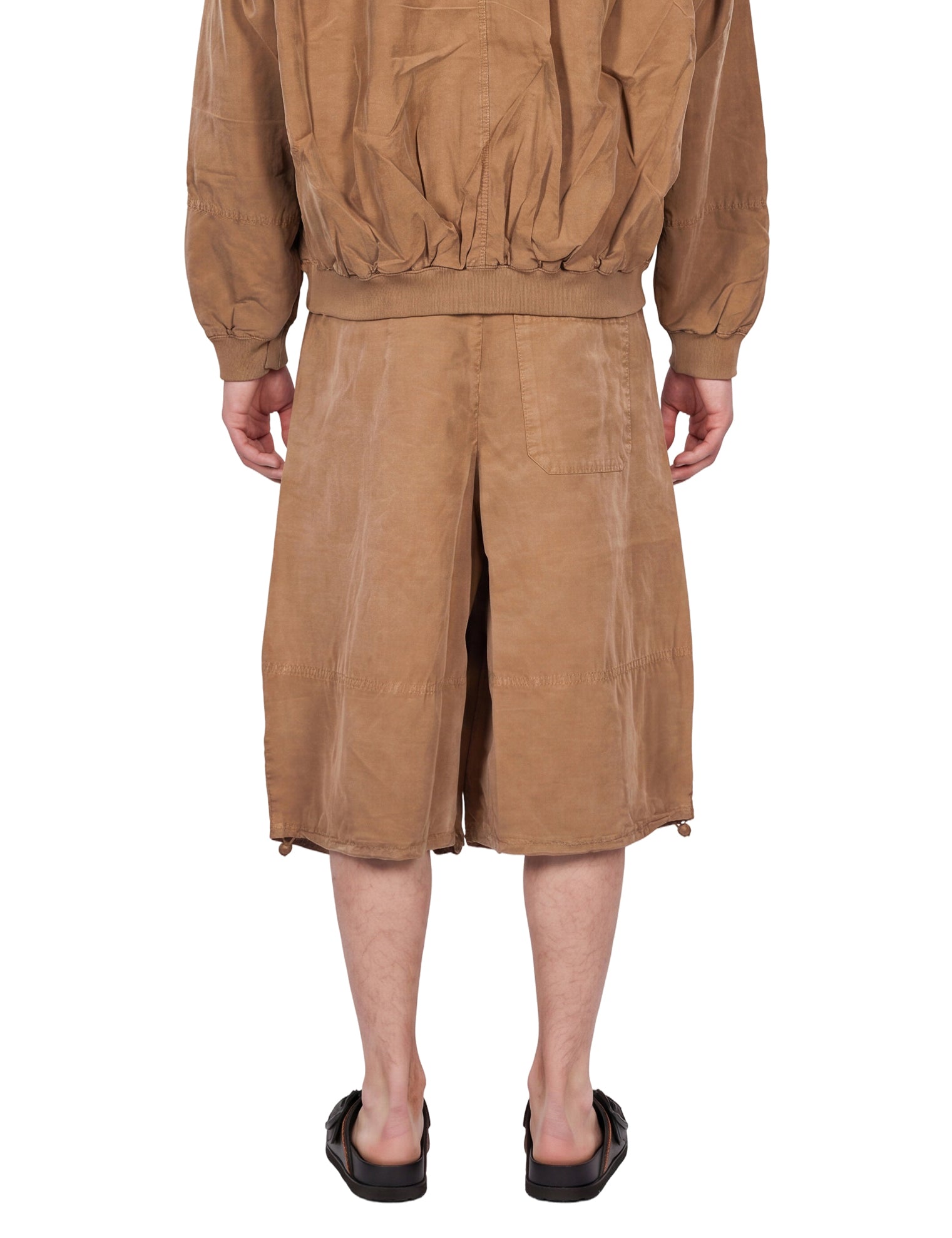 Shorts a gamba larga in beige 