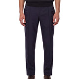 Pantaloni con pieghe in blu 