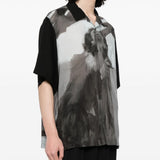 Camicia con illustrazione in nero - uomo 