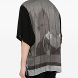Camicia con illustrazione in nero - uomo 
