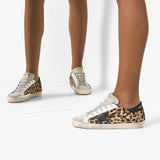 Sneakers super-star con stampa leopardata in marrone e nero - donna 