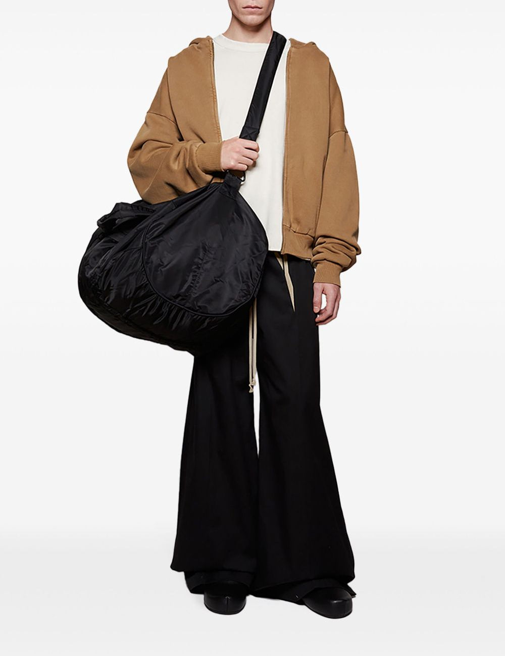 Borsone con due manici piatti in nero Entire studios - unisex 