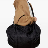 Borsone con due manici piatti in nero Entire studios - unisex 