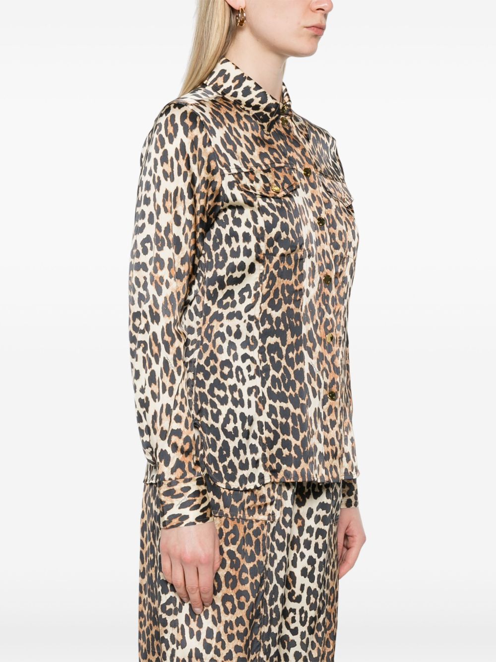 Camicia in raso con stampa leopradata in marrone Ganni - donna 