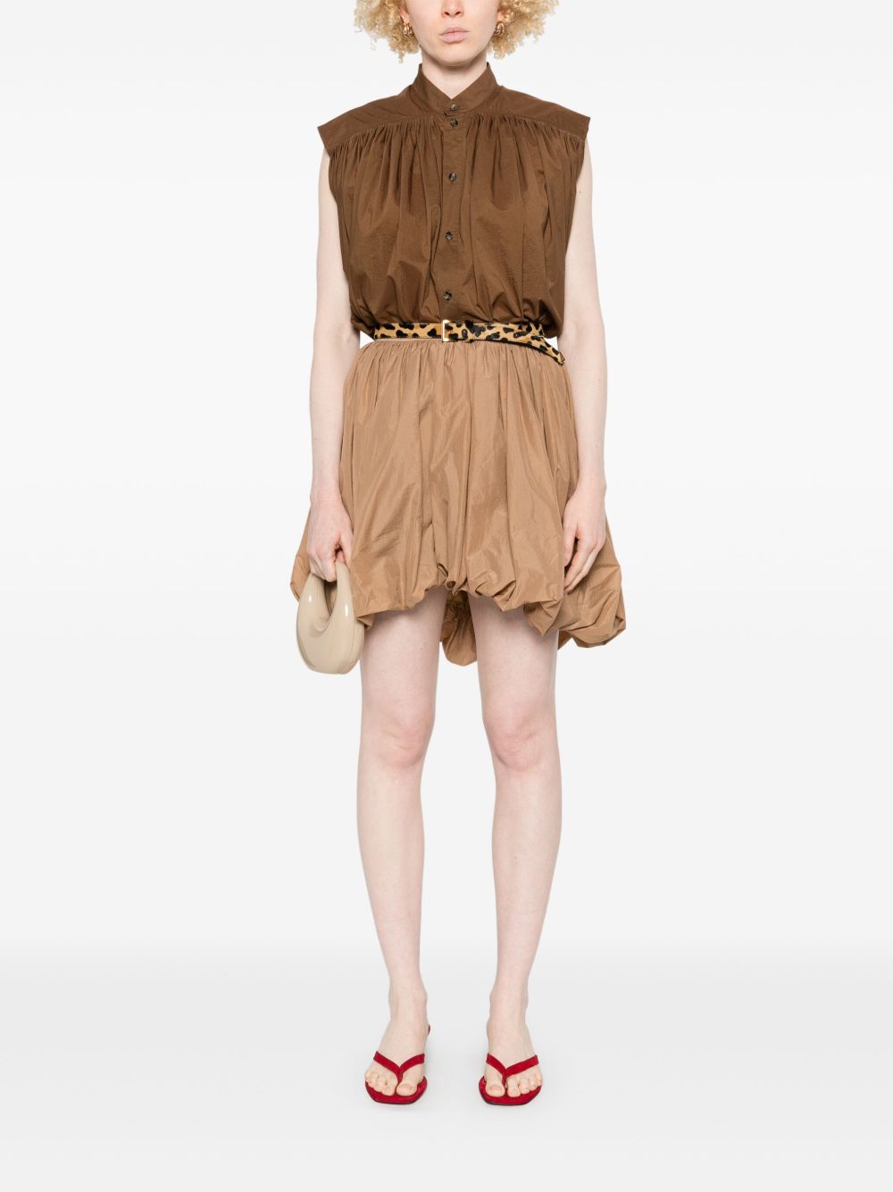 Blusa smanicata in marrone 