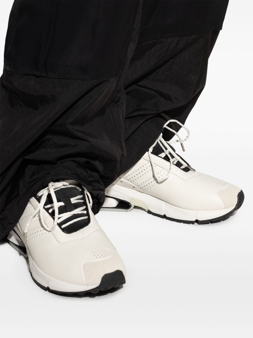 Sneakers traforate in bianco Y-3 - unisex 