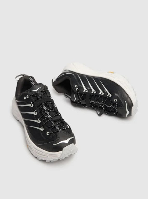Sneakers Mafate Three 2 in nero e bianco Hoka - uomo 