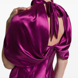 Abito mai con design satinato in viola 