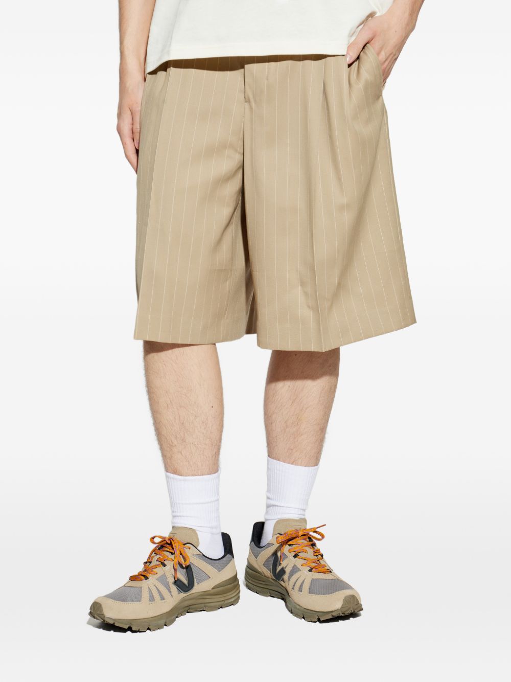 Shorts gessati con pieghe in beige Ami paris - uomo 