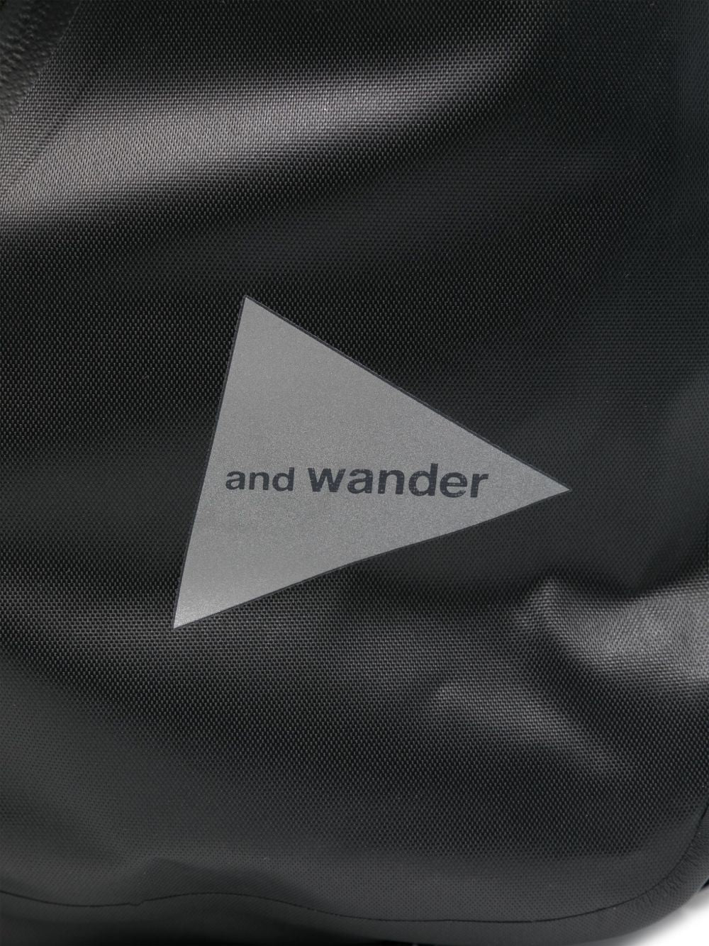 Zaino impermeabile in nero And wander - uomo 