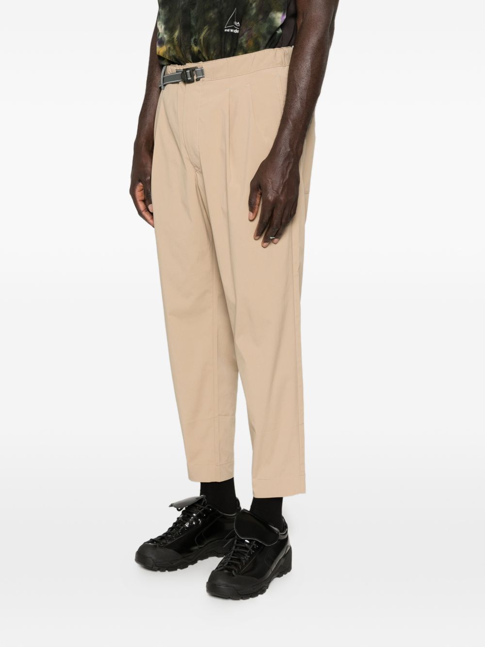 Pantaloni con tasche in beige and Wander - uomo 