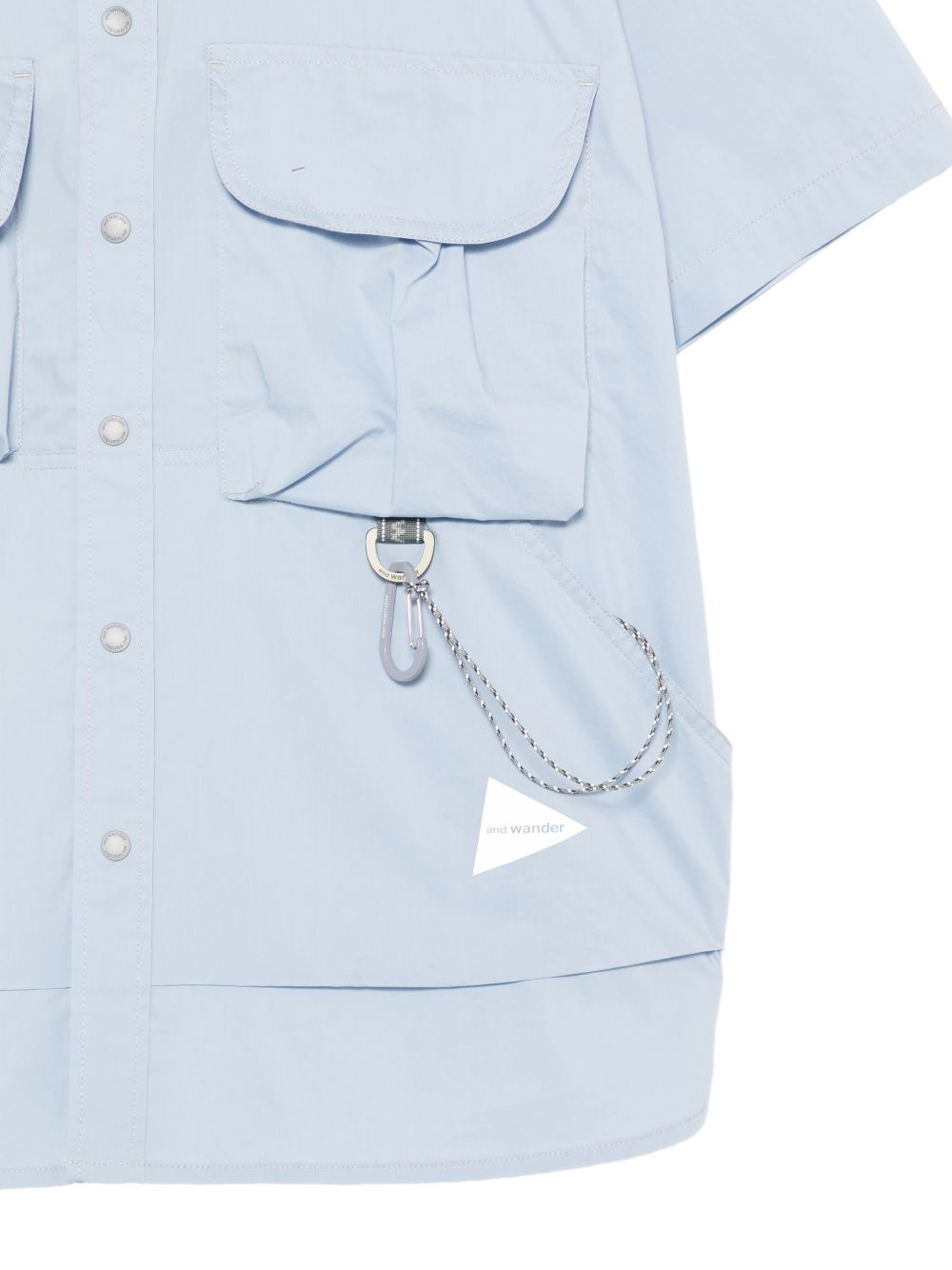 Camicia a maniche corte con tasche in celeste And wander - uomo 
