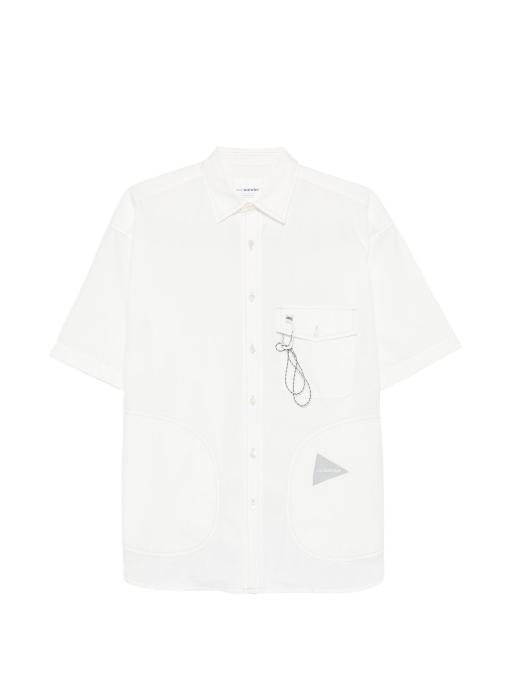 Camicia a maniche corte con moschettone in bainco And wander - uomo 