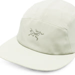 Cappello con logo in verde 