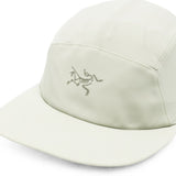 Cappello con logo in verde 