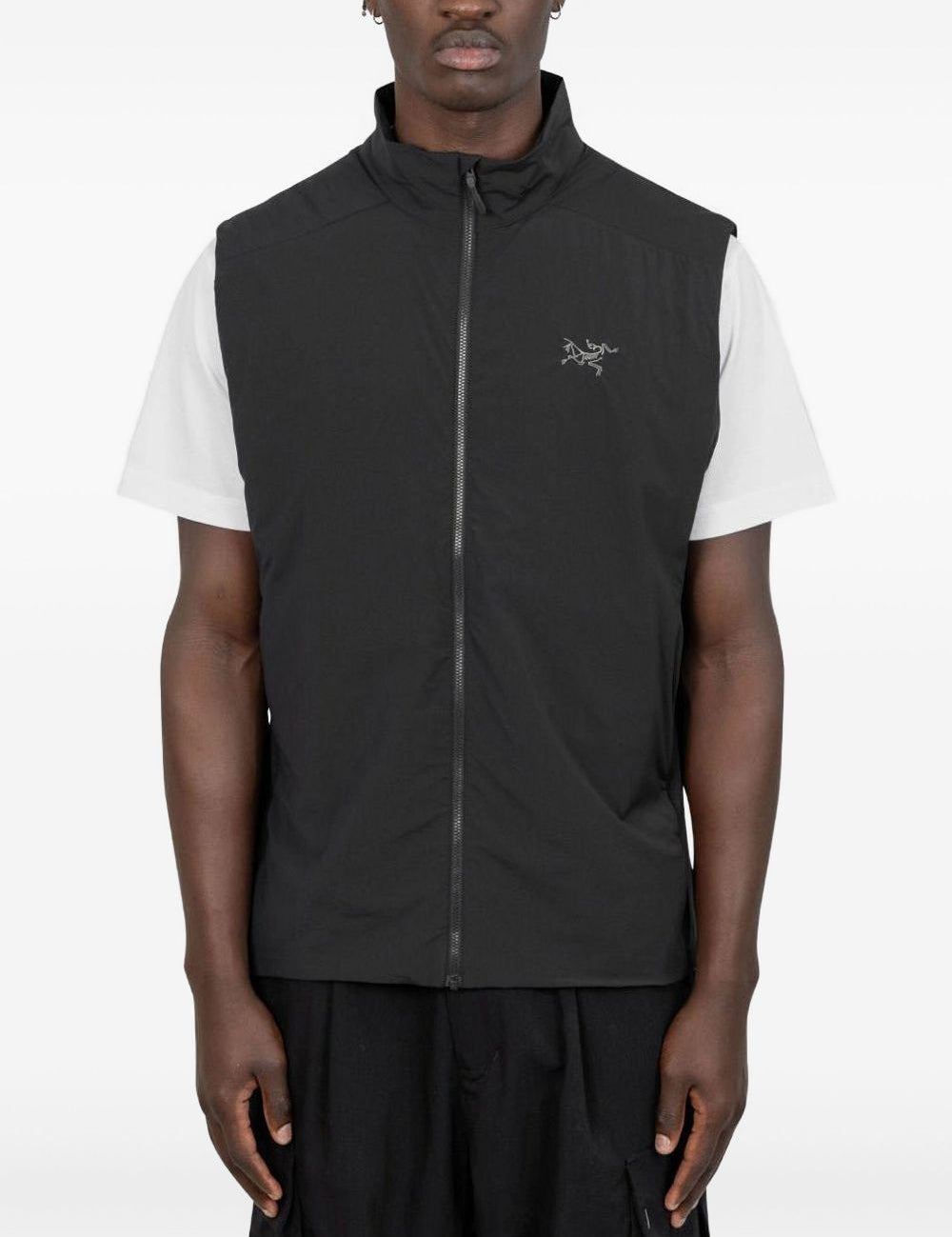 Gilet con zip sul collo in nero Arc'teryx - uomo 