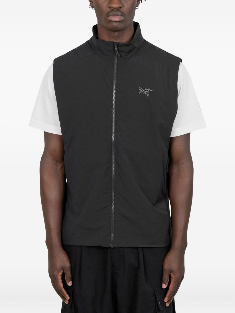 Gilet con zip sul collo in nero Arc'teryx - uomo 